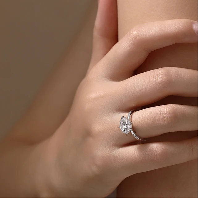 NEVE 4ct Oval Cut Solitaire Ring