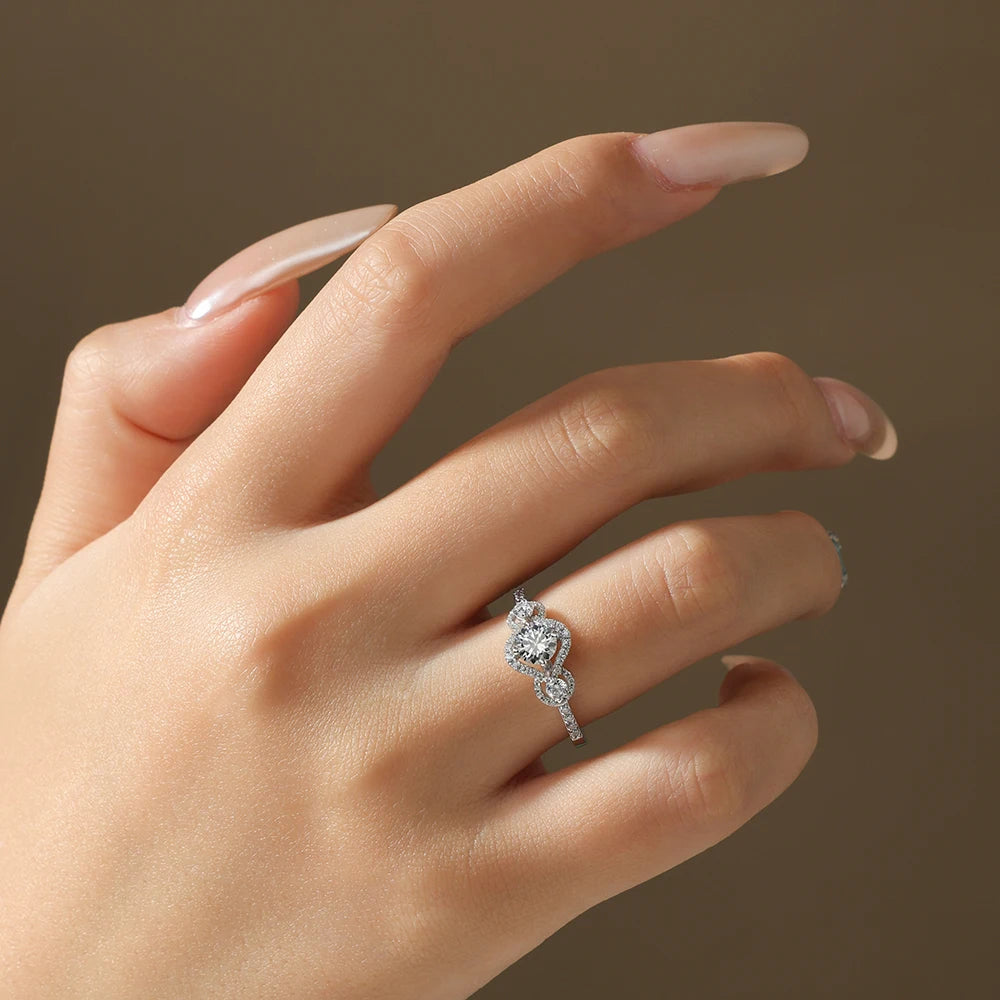 NEVE 0.5ct Petite Trilogy Round Ring